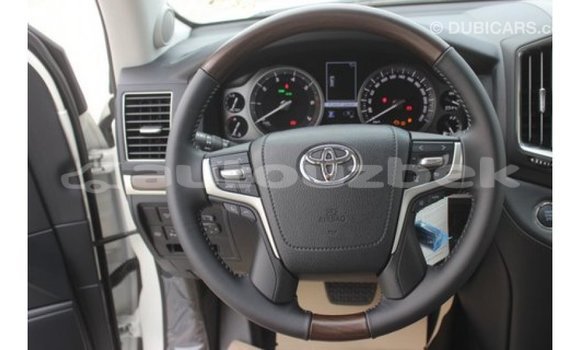 Buy Import Toyota Land Cruiser White Car in Import - Dubai in Andijon Buy Import Toyota Land Cruiser White Car in Import - Dubai in Andijon