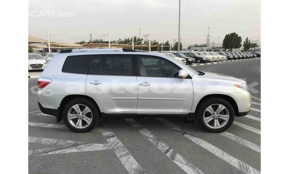 Buy Import Toyota Highlander Other Car in Import - Dubai in Andijon Buy Import Toyota Highlander Other Car in Import - Dubai in Andijon