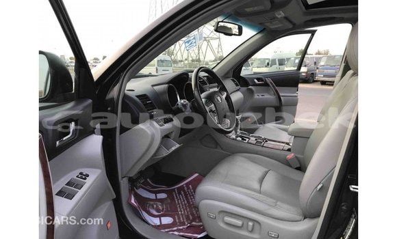 Buy Import Toyota Highlander Black Car in Import - Dubai in Andijon Buy Import Toyota Highlander Black Car in Import - Dubai in Andijon