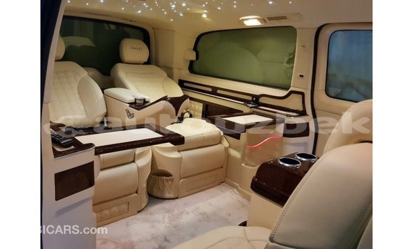 Buy Import Mercedes-Benz 250 Black Car in Import - Dubai in Andijon Buy Import Mercedes-Benz 250 Black Car in Import - Dubai in Andijon