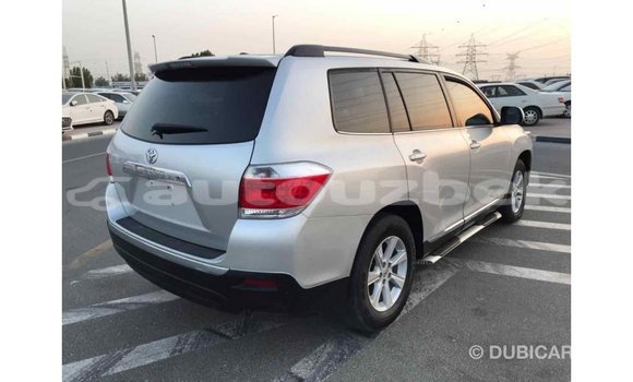 Buy Import Toyota Highlander Other Car in Import - Dubai in Andijon Buy Import Toyota Highlander Other Car in Import - Dubai in Andijon
