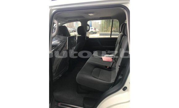 Buy Import Toyota Land Cruiser White Car in Import - Dubai in Andijon Buy Import Toyota Land Cruiser White Car in Import - Dubai in Andijon