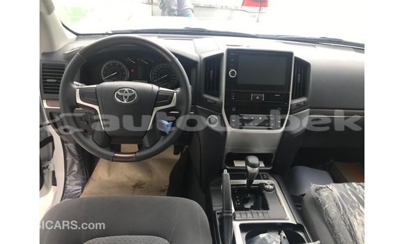 Buy Import Toyota Land Cruiser White Car in Import - Dubai in Andijon Buy Import Toyota Land Cruiser White Car in Import - Dubai in Andijon