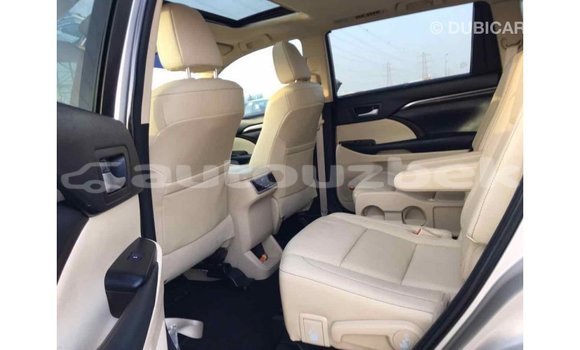 Buy Import Toyota Highlander Beige Car in Import - Dubai in Andijon Buy Import Toyota Highlander Beige Car in Import - Dubai in Andijon