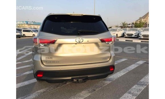 Buy Import Toyota Highlander Beige Car in Import - Dubai in Andijon Buy Import Toyota Highlander Beige Car in Import - Dubai in Andijon