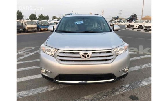 Buy Import Toyota Highlander Other Car in Import - Dubai in Andijon Buy Import Toyota Highlander Other Car in Import - Dubai in Andijon