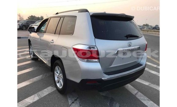 Buy Import Toyota Highlander Other Car in Import - Dubai in Andijon Buy Import Toyota Highlander Other Car in Import - Dubai in Andijon
