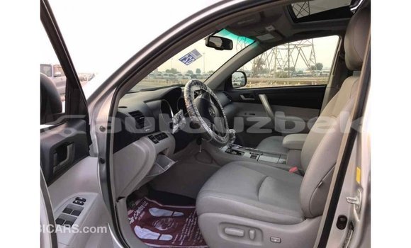 Buy Import Toyota Highlander Other Car in Import - Dubai in Andijon Buy Import Toyota Highlander Other Car in Import - Dubai in Andijon