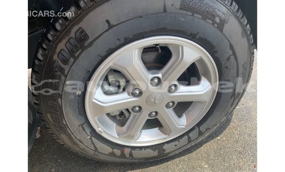 Buy Import Mitsubishi L200 Black Car in Import - Dubai in Andijon Buy Import Mitsubishi L200 Black Car in Import - Dubai in Andijon