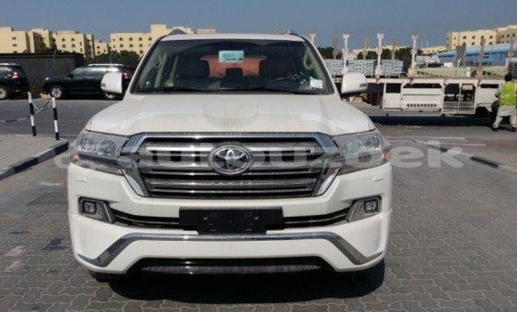 Buy Import Toyota Land Cruiser White Car in Import - Dubai in Andijon Buy Import Toyota Land Cruiser White Car in Import - Dubai in Andijon