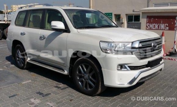 Buy Import Toyota Land Cruiser White Car in Import - Dubai in Andijon Buy Import Toyota Land Cruiser White Car in Import - Dubai in Andijon