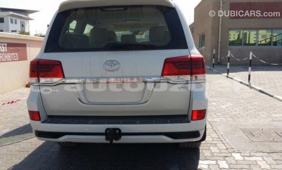 Buy Import Toyota Land Cruiser White Car in Import - Dubai in Andijon Buy Import Toyota Land Cruiser White Car in Import - Dubai in Andijon