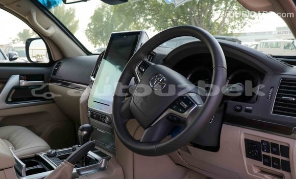 Buy Import Toyota Land Cruiser White Car in Import - Dubai in Andijon Buy Import Toyota Land Cruiser White Car in Import - Dubai in Andijon