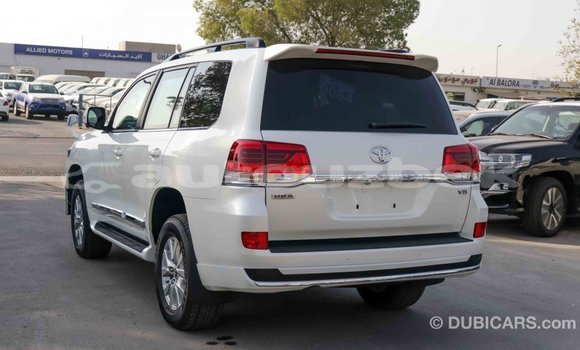 Buy Import Toyota Land Cruiser White Car in Import - Dubai in Andijon Buy Import Toyota Land Cruiser White Car in Import - Dubai in Andijon