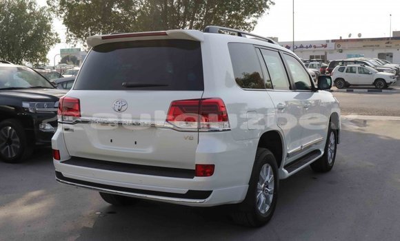 Buy Import Toyota Land Cruiser White Car in Import - Dubai in Andijon Buy Import Toyota Land Cruiser White Car in Import - Dubai in Andijon