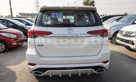 Buy Import Toyota Fortuner White Car in Import - Dubai in Andijon Buy Import Toyota Fortuner White Car in Import - Dubai in Andijon
