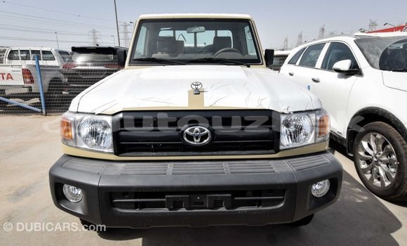 Buy Import Toyota Land Cruiser Beige Car in Import - Dubai in Andijon Buy Import Toyota Land Cruiser Beige Car in Import - Dubai in Andijon