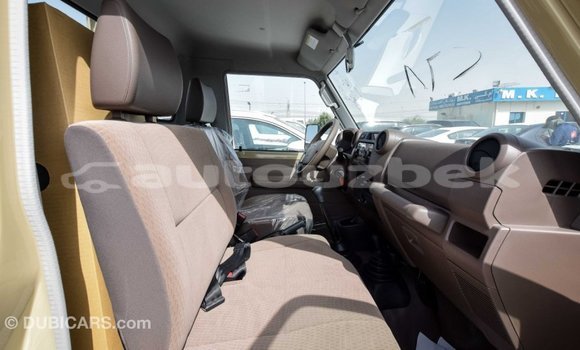 Buy Import Toyota Land Cruiser Beige Car in Import - Dubai in Andijon Buy Import Toyota Land Cruiser Beige Car in Import - Dubai in Andijon