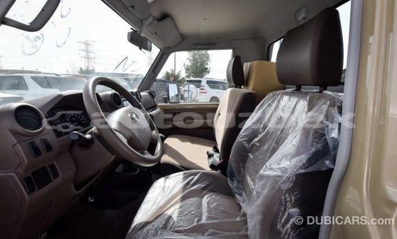 Buy Import Toyota Land Cruiser Beige Car in Import - Dubai in Andijon Buy Import Toyota Land Cruiser Beige Car in Import - Dubai in Andijon
