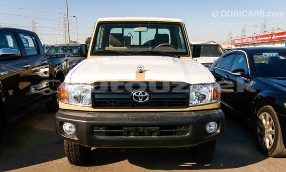 Buy Import Toyota Land Cruiser Beige Car in Import - Dubai in Andijon Buy Import Toyota Land Cruiser Beige Car in Import - Dubai in Andijon