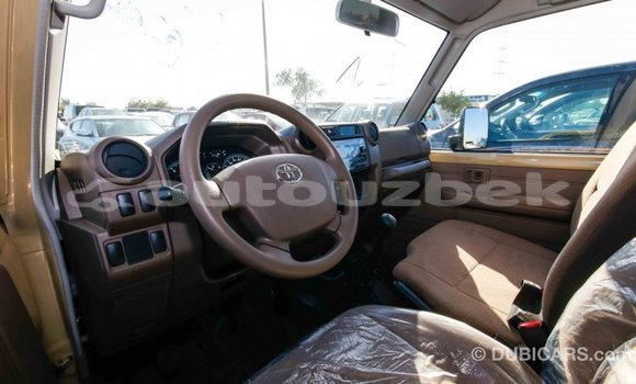 Buy Import Toyota Land Cruiser Beige Car in Import - Dubai in Andijon Buy Import Toyota Land Cruiser Beige Car in Import - Dubai in Andijon