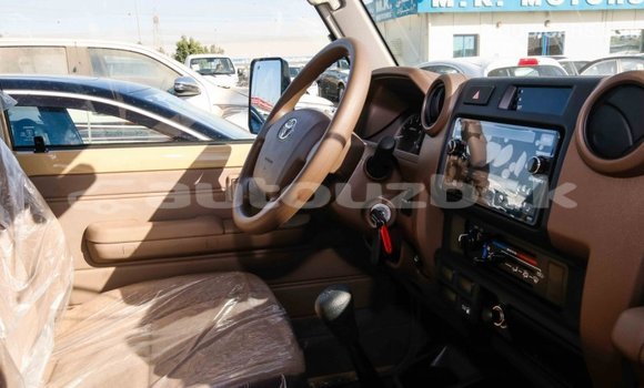 Buy Import Toyota Land Cruiser Beige Car in Import - Dubai in Andijon Buy Import Toyota Land Cruiser Beige Car in Import - Dubai in Andijon