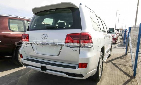 Buy Import Toyota Land Cruiser White Car in Import - Dubai in Andijon Buy Import Toyota Land Cruiser White Car in Import - Dubai in Andijon