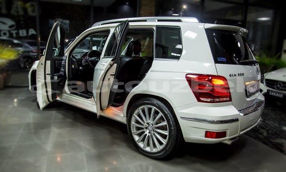 Buy Used Mercedes-Benz GLK–Class White Car in Tashkent in Toskent Buy Used Mercedes-Benz GLK–Class White Car in Tashkent in Toskent