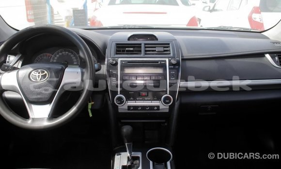 Buy Import Toyota Camry White Car in Import - Dubai in Andijon Buy Import Toyota Camry White Car in Import - Dubai in Andijon