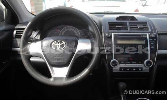 Buy Import Toyota Camry White Car in Import - Dubai in Andijon Buy Import Toyota Camry White Car in Import - Dubai in Andijon
