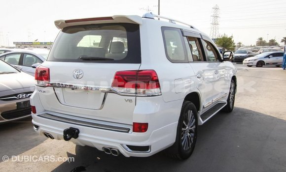Buy Import Toyota Land Cruiser White Car in Import - Dubai in Andijon Buy Import Toyota Land Cruiser White Car in Import - Dubai in Andijon