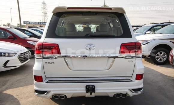 Buy Import Toyota Land Cruiser White Car in Import - Dubai in Andijon Buy Import Toyota Land Cruiser White Car in Import - Dubai in Andijon