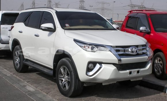 Buy Import Toyota Fortuner White Car in Import - Dubai in Andijon Buy Import Toyota Fortuner White Car in Import - Dubai in Andijon