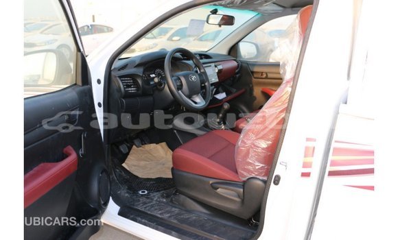 Buy Import Toyota Hilux White Car in Import - Dubai in Andijon Buy Import Toyota Hilux White Car in Import - Dubai in Andijon