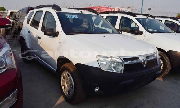 Buy Import Renault Duster White Car in Import - Dubai in Andijon