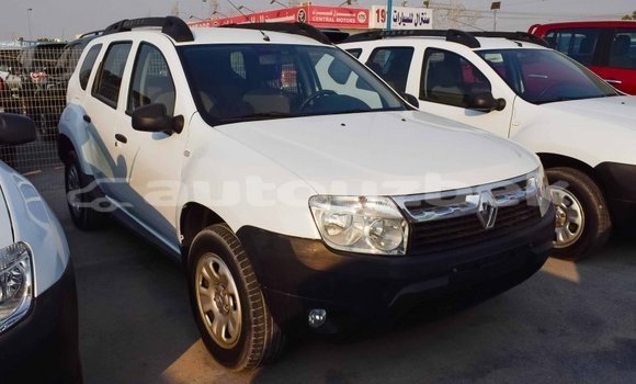 Buy Import Renault Duster White Car in Import - Dubai in Andijon