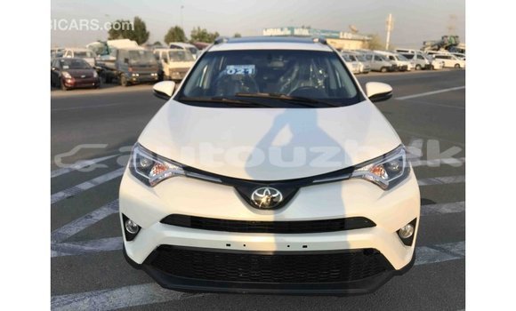 Buy Import Toyota 4Runner White Car in Import - Dubai in Andijon Buy Import Toyota 4Runner White Car in Import - Dubai in Andijon