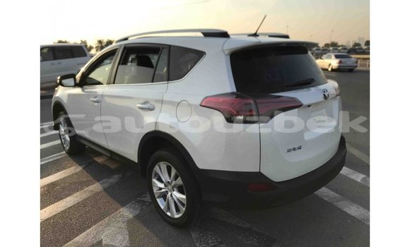 Buy Import Toyota 4Runner White Car in Import - Dubai in Andijon Buy Import Toyota 4Runner White Car in Import - Dubai in Andijon