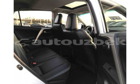 Buy Import Toyota 4Runner White Car in Import - Dubai in Andijon Buy Import Toyota 4Runner White Car in Import - Dubai in Andijon