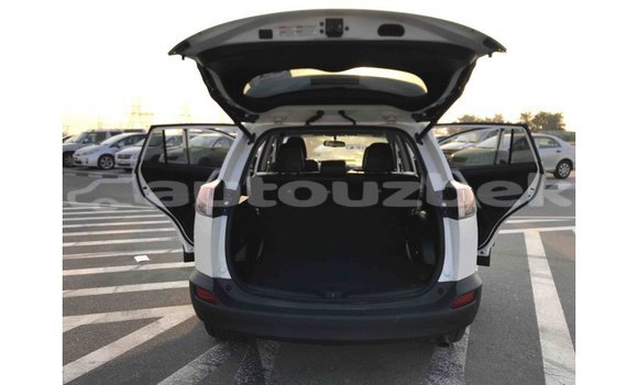 Buy Import Toyota 4Runner White Car in Import - Dubai in Andijon Buy Import Toyota 4Runner White Car in Import - Dubai in Andijon