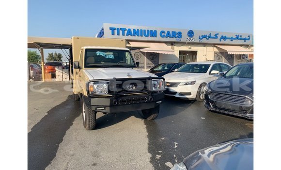 Buy Import Toyota Land Cruiser Beige Car in Import - Dubai in Andijon Buy Import Toyota Land Cruiser Beige Car in Import - Dubai in Andijon