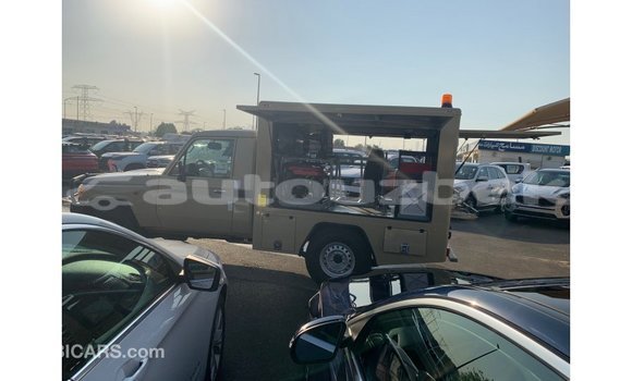 Buy Import Toyota Land Cruiser Beige Car in Import - Dubai in Andijon Buy Import Toyota Land Cruiser Beige Car in Import - Dubai in Andijon