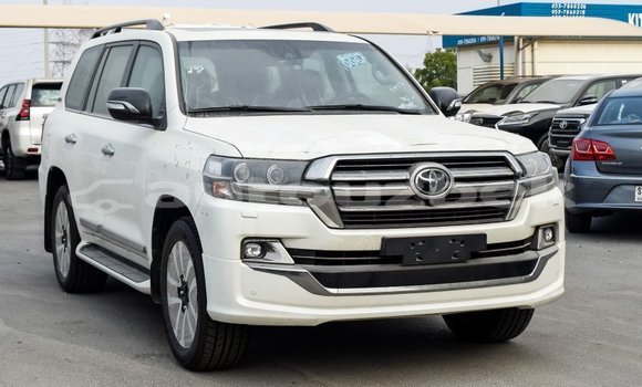 Buy Import Toyota Land Cruiser White Car in Import - Dubai in Andijon Buy Import Toyota Land Cruiser White Car in Import - Dubai in Andijon