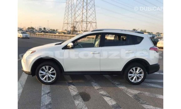 Buy Import Toyota 4Runner White Car in Import - Dubai in Andijon Buy Import Toyota 4Runner White Car in Import - Dubai in Andijon