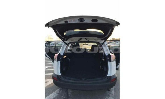 Buy Import Toyota 4Runner White Car in Import - Dubai in Andijon Buy Import Toyota 4Runner White Car in Import - Dubai in Andijon