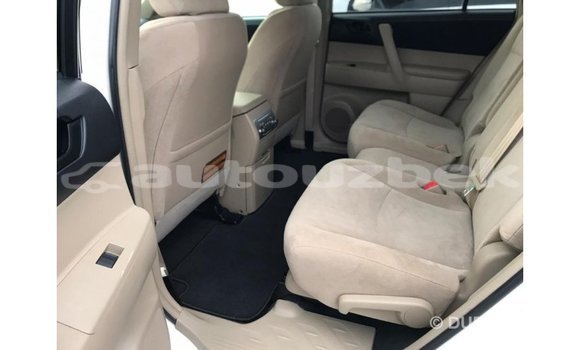 Buy Import Toyota Highlander White Car in Import - Dubai in Andijon Buy Import Toyota Highlander White Car in Import - Dubai in Andijon