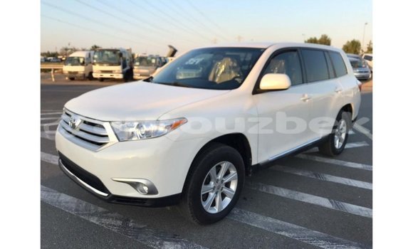 Buy Import Toyota Highlander White Car in Import - Dubai in Andijon Buy Import Toyota Highlander White Car in Import - Dubai in Andijon