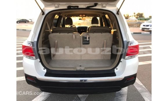 Buy Import Toyota Highlander White Car in Import - Dubai in Andijon Buy Import Toyota Highlander White Car in Import - Dubai in Andijon