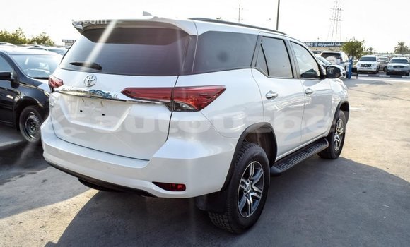 Buy Import Toyota Fortuner White Car in Import - Dubai in Andijon Buy Import Toyota Fortuner White Car in Import - Dubai in Andijon