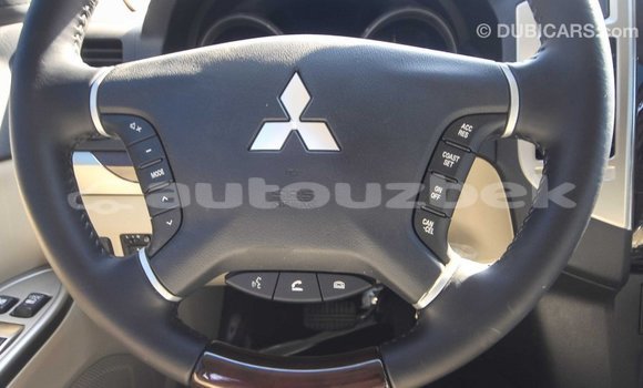 Buy Import Mitsubishi Pajero White Car in Import - Dubai in Andijon Buy Import Mitsubishi Pajero White Car in Import - Dubai in Andijon